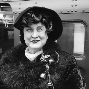 Meet your Posher, Louise